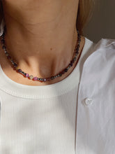 Load image into Gallery viewer, Kaklarota ar Rubīnu