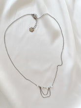 Load image into Gallery viewer, Kaklarota kulons ar Kvarcu