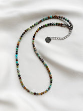 Load image into Gallery viewer, Kaklarota ar Tirkīzu