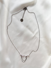 Load image into Gallery viewer, Kaklarota kulons ar Kuncītu