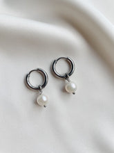 Load image into Gallery viewer, Auskari ar Pērlēm