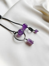 Load image into Gallery viewer, Asimetriski auskari ar Ametistu