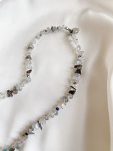 Load image into Gallery viewer, Kaklarota ar Labradorītu