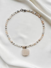 Load image into Gallery viewer, Kaklarota kulons ar Avanturīnu