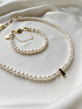 Load image into Gallery viewer, Rokassprādze ar Pērlēm