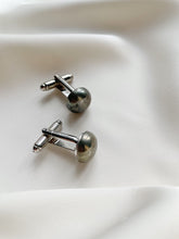 Load image into Gallery viewer, Aproču pogas ar Pirītu