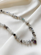 Load image into Gallery viewer, Kaklarota ar Labradorītu