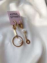 Load image into Gallery viewer, Asimetriski auskari ar Pērlēm