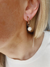 Load image into Gallery viewer, Auskari ar Pērlēm