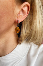 Load image into Gallery viewer, Auskari ar Dzintaru