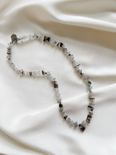 Load image into Gallery viewer, Kaklarota ar Labradorītu