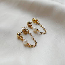 Load image into Gallery viewer, Ķēdīšu auskari ar Pērli