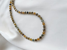 Load image into Gallery viewer, Kaklarota ar Turmalīnu