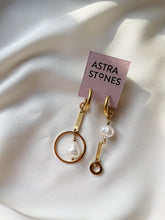 Load image into Gallery viewer, Asimetriski auskari ar Pērlēm