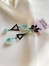 Load image into Gallery viewer, Asimetriski auskari ar Stiklu