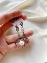 Load image into Gallery viewer, Asimetriski auskari ar Pērlēm