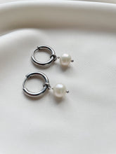 Load image into Gallery viewer, Auskari ar Pērlēm