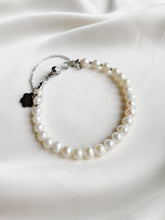 Load image into Gallery viewer, Rokassprādze ar Pērlēm