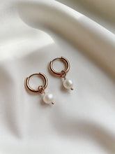 Load image into Gallery viewer, Auskari ar Pērlēm