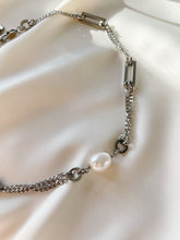 Load image into Gallery viewer, Kaklarota kulons ar Pērlēm