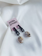 Load image into Gallery viewer, Auskari ar Opālu