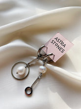 Load image into Gallery viewer, Asimetriski auskari ar Pērlēm