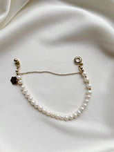 Load image into Gallery viewer, Rokassprādze ar Pērlēm