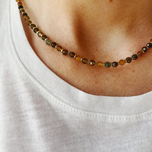 Load image into Gallery viewer, Kaklarota ar Turmalīnu