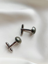 Load image into Gallery viewer, Aproču pogas ar Pirītu