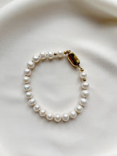 Load image into Gallery viewer, Rokassprādze ar Pērlēm