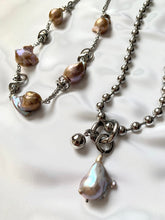Load image into Gallery viewer, Kaklarota kulons ar Pērlēm
